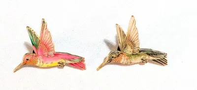 ***NEW ARRIVAL*** Collection of 2 PINS--"HUMMINGBIRDS" (1¼") in Pink/Green & Green on a Gold Tone Setting