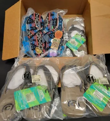MEN'S NIB FLIP FLOPS