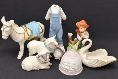 DECORATIVE COLLECTIBLES - LLADRO, LENOX, AND  FLAMBRO