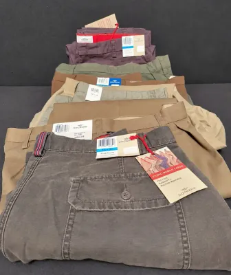 MEN'S COLLECTION OF CASUAL PANTS 