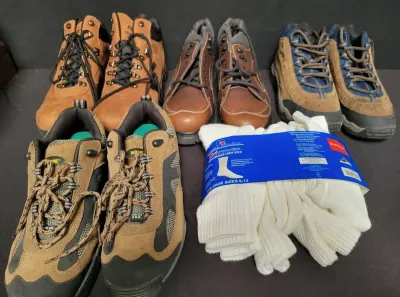 MEN'S HIKING SHOES AND BOOTS 