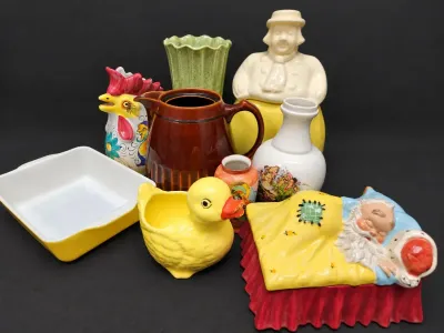 VINTAGE CERAMICS ASSORTMENT 