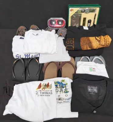 MEN'S GRAPHIC T-SHIRTS AND FLIP FLOPS