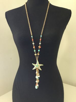 Beautiful, gold tone, starfish, Seaside statement, necklace