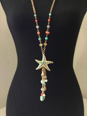 Beautiful, gold tone, starfish, Seaside statement, necklace