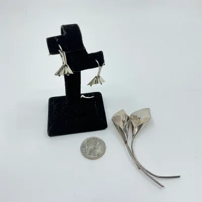 3034 Vintage Stuart Nye Sterling Silver Calla Lily Brooch & Earrings Set