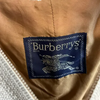 3644 Vintage Burberrys Nova Check Wool Cape / Poncho – Minor Moth Holes