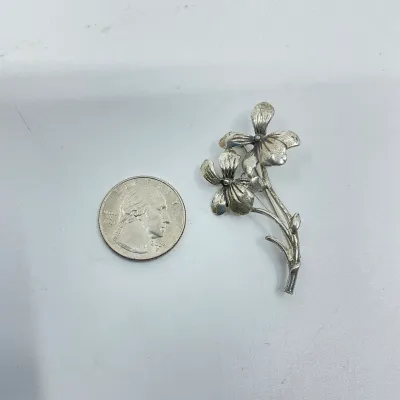 3027 Vintage Sarah Coventry Silver-Tone Floral Brooch – 8.5g