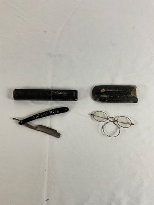 Antique Wm. Elliot & Co. Straight Razor & Dr. Kahn Spectacles with Cases
