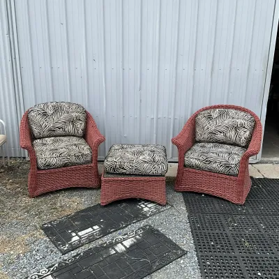 3610 3-Piece Vintage Coral Wicker / Rattan Lounge Chair & Ottoman Set with Palm Leaf Cushions