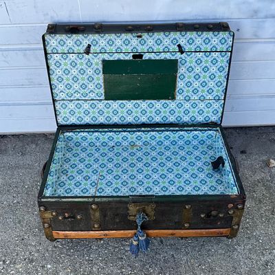 3695 Antique Dome Top Steamer Trunk with Key and Removable Tray