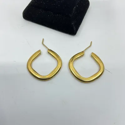 3011 18K Yellow Gold Rounded Square Hoop Earrings – 7.5g