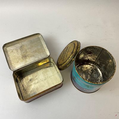 Vintage Hickey's & Flying Dutchman Tobacco Tins - Set of 2