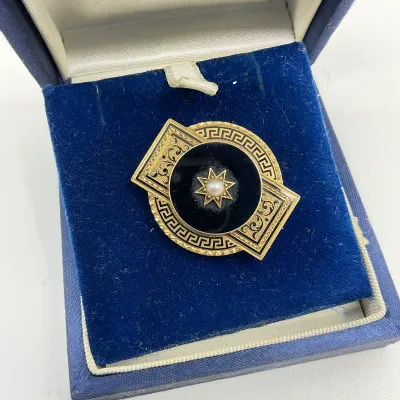 3005 Antique 18K Gold Black Onyx & Pearl Brooch/Pendant – Greek Key Design