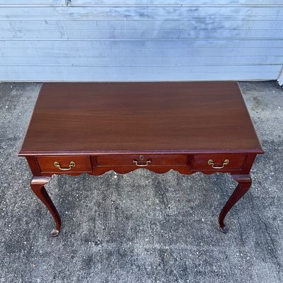 3697 Vintage Queen Anne Style Mahogany Writing Desk