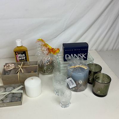 3626 Large Candle & Glass Candleholder Décor Lot with Storage Basket