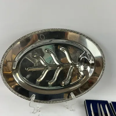 3630 Vintage Silver-Tone Serving Platter & Boxed Steak/Carving Knife Sets