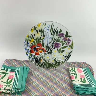 3623 Floral Table Linen Lot with 15" Art Glass Floral Plate