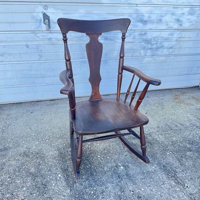 3698 Vintage Willson Chair Co. Wooden Rocking Chair