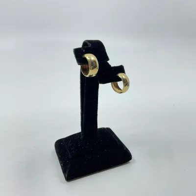 3016 14K Yellow Gold Wide Huggie Hoop Earrings – 3.3g