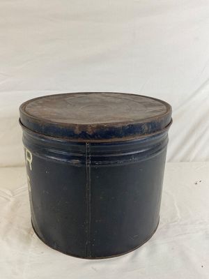 Vintage Keebler Biscuits Metal Tin - Keebler Weyl Baking Co.