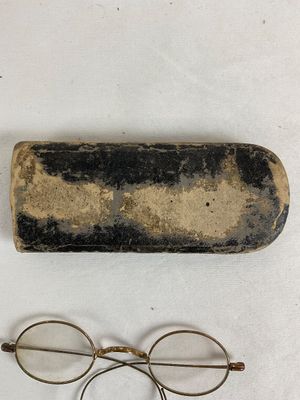 Antique Wm. Elliot & Co. Straight Razor & Dr. Kahn Spectacles with Cases