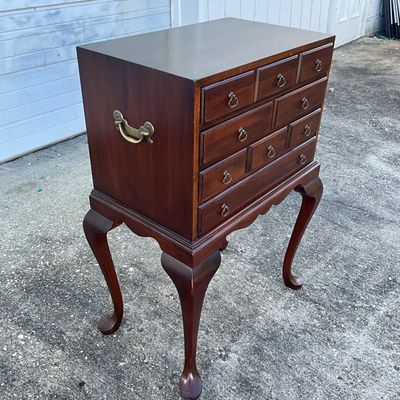 3704 Vintage Mahogany Silver Chest on Queen Anne Stand