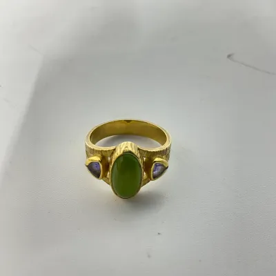 3013 18K Yellow Gold Jade & Amethyst Ring – Size 6, 5.4g