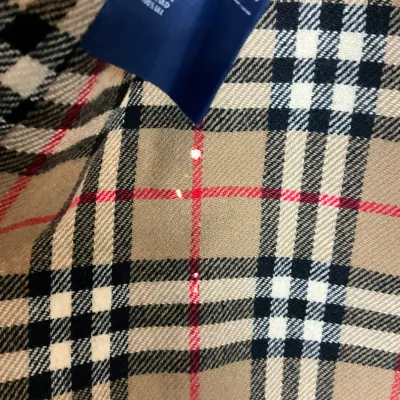 3644 Vintage Burberrys Nova Check Wool Cape / Poncho – Minor Moth Holes