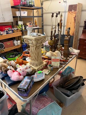 Lot 25: Vintage Estate Table Lot: Neoclassical Pedestal, Lamps, Board Games, & Plush Toys