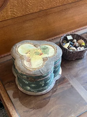 Antique trefoil-shaped celluloid and velvet collar box.