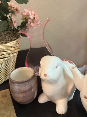 EASTER AND OTHER DINING TABLE DECORATIONS