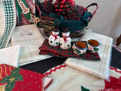 CHRISTMAS DINING TABLE DECOR