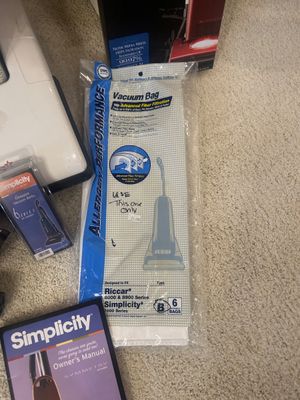 SIMPLICITY SYMMETRY VACUUM CLEANER WITH ACCESSORIES
