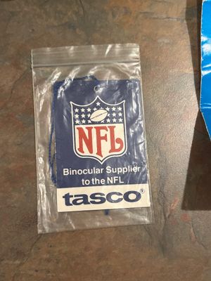 TASCO ZIP 2004 BINOCULARS WITH CASE AND ACCESSORIES