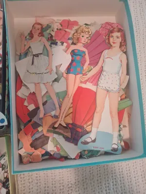 BOY & GIRL PAPER DOLLS WITH CLOTHES AND ACCESSORIES