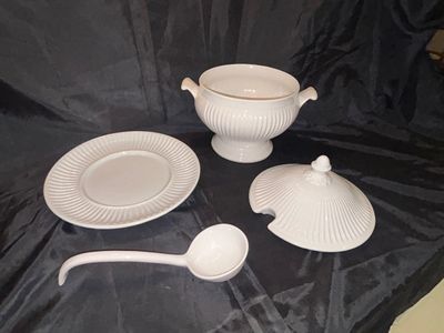 LENNOX SERVING BOWL, CALIFORNIA USA SOUP TAURINE WITH LADEL AND MORE