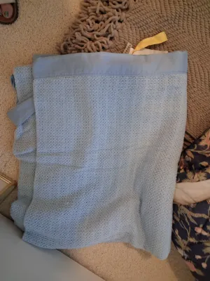 POTTERY BARN THROW BLANKET, QUEEN COMFORTER