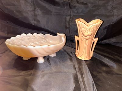 VINTAGE MCCOY POTTERY PEACH COLORED 1940S VASE & CAMBRIDGE CROWN TUSCAN PINK MILK GLASS FOOTED SEASHELL BOWL