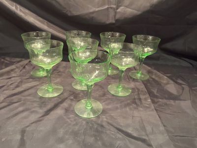 GREEN URANIUM DEPRESSION GLASS