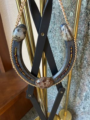 FIREPLACE TOOLS, DECORATIVE HANGING HORSESHOE, AND BRASS RACK