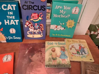 CLASSIC CHILDREN'S BOOKS, MULTIPLE DR. SUESS AND OTHER LOVED ONES