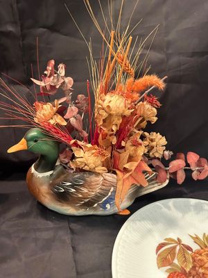 FALL THEMED HUTSCHENREUTHER SELB PLATES AND OTHER LIKE ITEMS