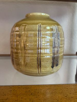 COUROC BIRD PLATE AND NEIMAN MARCUS JAPAN VASE
