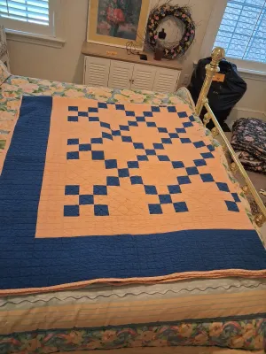 1939 HAND STITCHED QUEEN SIZE QUILT