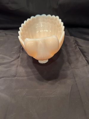 VINTAGE MCCOY POTTERY PEACH COLORED 1940S VASE & CAMBRIDGE CROWN TUSCAN PINK MILK GLASS FOOTED SEASHELL BOWL