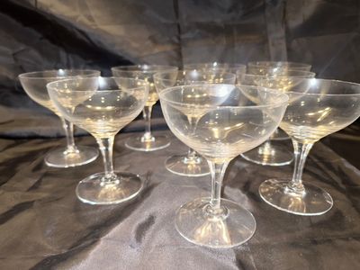 LARGE AND SMALL STEMMED GLASSES