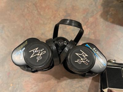 TASCO ZIP 2004 BINOCULARS WITH CASE AND ACCESSORIES