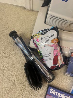 SIMPLICITY SYMMETRY VACUUM CLEANER WITH ACCESSORIES