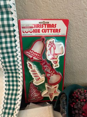 CHRISTMAS DINING TABLE DECOR